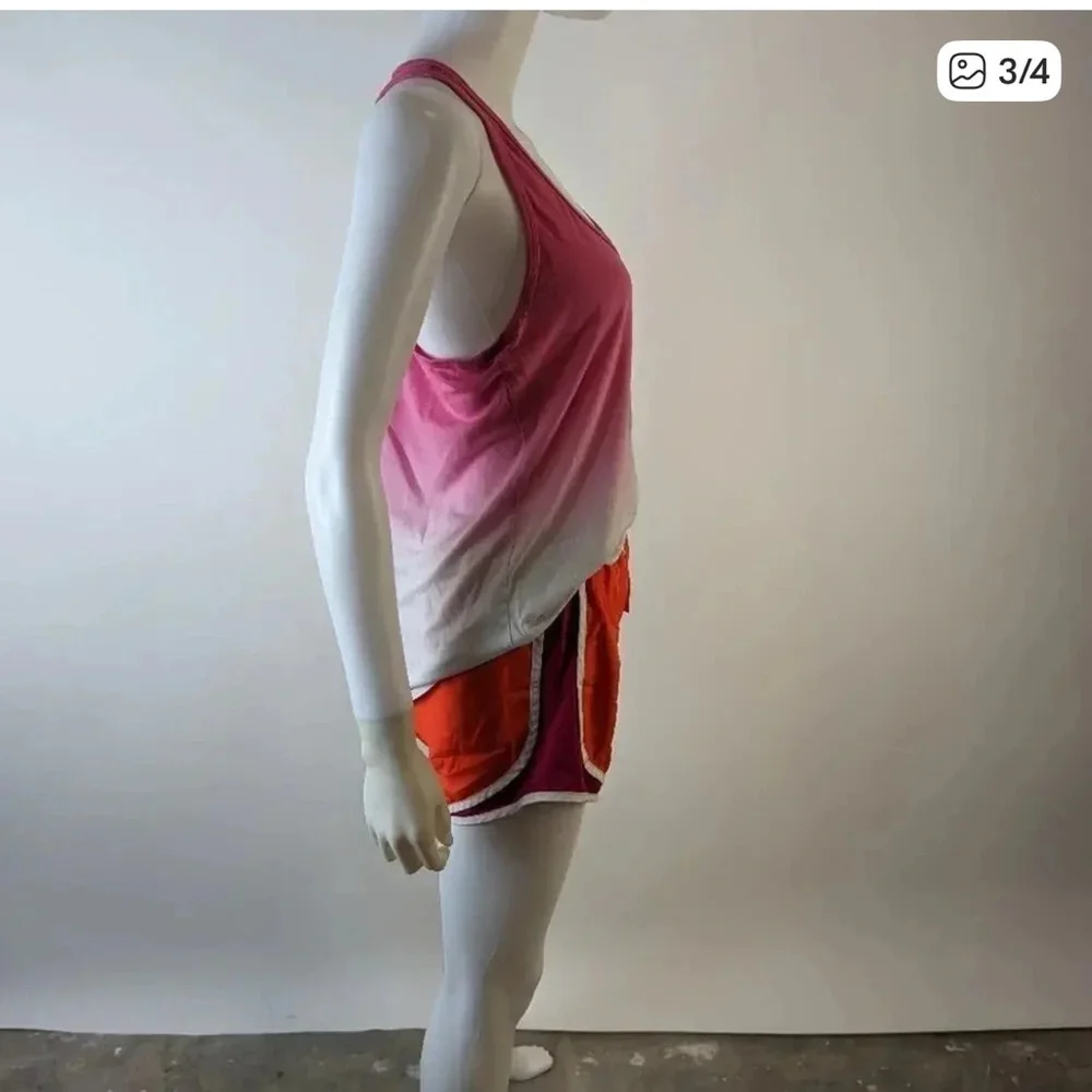 Nike Women's Pink and White Gradient Tank Top